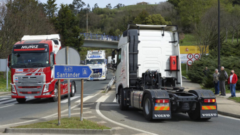 Los camioneros amenazan con volver a colapsar las carreteras estas Navidades