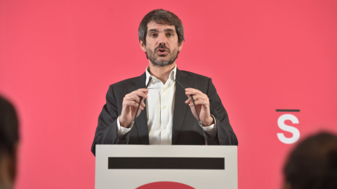 El ministro de Cultura, Ernest Urtasun, durante la rueda de prensa de este lunes.