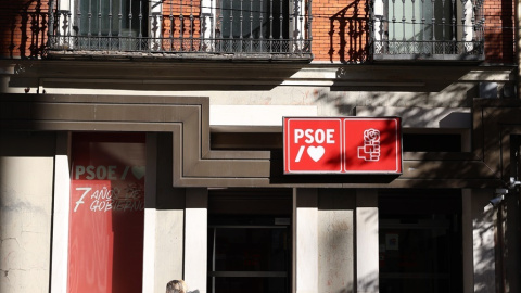 Foto de archivo de la fachada de la sede del PSOE en Ferraz.