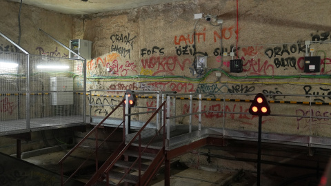 Unos graffitis durante una visita a los túneles de lavado y al espacio de limpieza de graffitis del Metro de Barcelona Unos graffitis durante una visita a los túneles de lavado y al espacio de limpieza de graffitis del Metro de Barcelona.