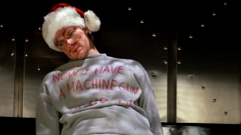 Fotograma de 'La jungla de cristal' donde puede leerse en inglés 'Ahora tengo una metralleta, ho ho ho'.