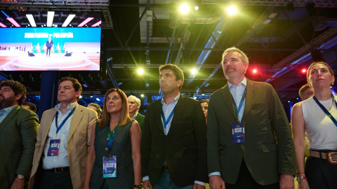 De izquierda a derecha: Fernando López Miras, Alfonso Fernández Mañueco, María José Sáenz de Buruaga, Carlos Mazón, Jorge Azcón y María Guardiola.