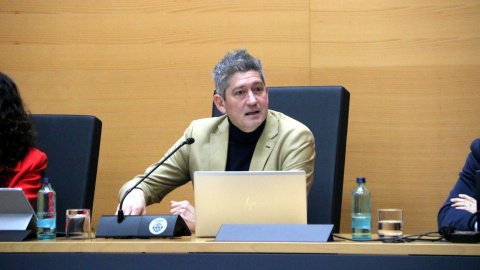 L'alcalde de l'Hospitalet, David Quirós, durant el ple