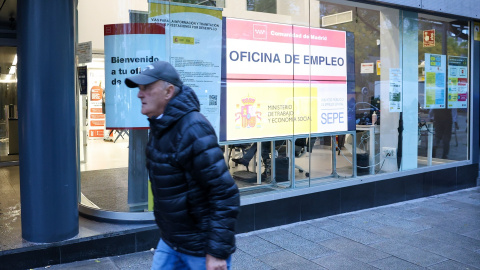 Fachada de una oficina de empleo en Madrid, en una imagen de archivo. Fachada de una oficina de empleo en Madrid, en una imagen de archivo.