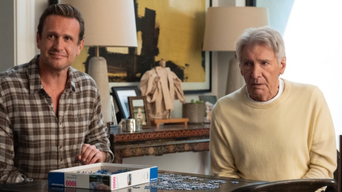 Jason Segel y Harrison Ford son los protagonistas de 'Terapia sin filtro'.