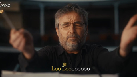 Jordi Evole invita a Ayuso a su programa en un vídeo promocional.