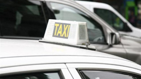 Aprobadas las bases para subvencionar la compra de taxis híbridos y eléctricos Aprobadas las bases para subvencionar la compra de taxis híbridos y eléctricos