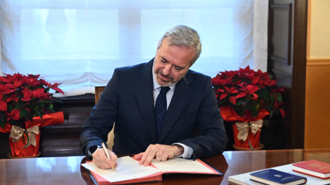 El presidente de Aragón, Jorge Azcón, durante una rueda de prensa, en el Edificio Pignatelli, a 15 de diciembre de 2025, en Zaragoza, Aragón (España). El presidente de Aragón, Jorge Azcón, durante una rueda de prensa, en el Edificio Pignatelli, a 15 de diciembre de 2025, en Zaragoza, Aragón (España).