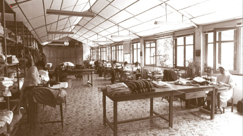 Taller de costura en el manicomio de Conxo, en Galicia.