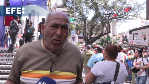 "¡Los queremos de vuelta!", chavistas en Caracas exigen a Trump la liberación de Maduro y su esposa "¡Los queremos de vuelta!", chavistas en Caracas exigen a Trump la liberación de Maduro y su esposa