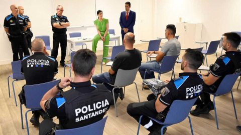 Igual carga contra los policías locales, les acusa de “multiplicar por ocho” las multas y señala que el 70% “no se ha presentado a trabajar” en algún momento