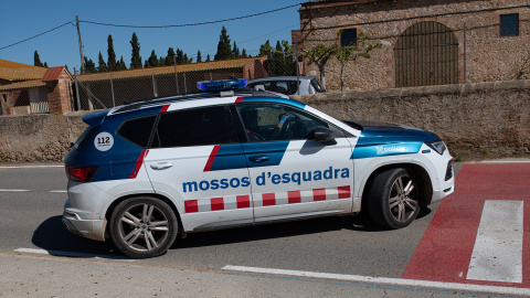 Fotografía de archivo de un coche de los Mossos d'Esquadra. Fotografía de archivo de un coche de los Mossos d'Esquadra.