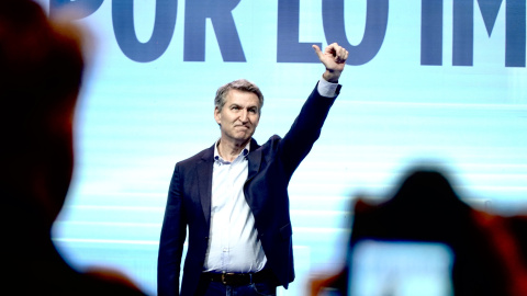 El presidente del Partido Popular, Alberto Núñez Feijóo, interviene durante el acto de clausura de la 28 Interparlamentaria del PP, en el Palexco, a 11 de enero de 2026, en A Coruña, Galicia (España).