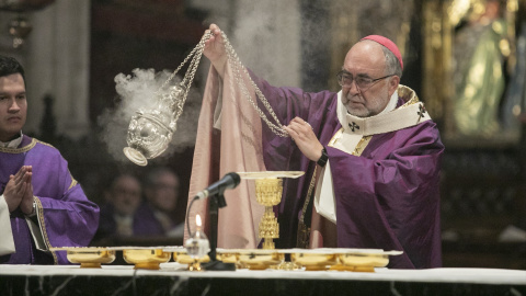 El Arzobispo de Oviedo, Jesús Sanz Montes, en una imagen de archivo.