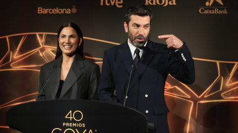 Toni Acosta y Arturo Valls durante la lectura de los nominados y nominadas a la 40 edición de los Premios Goya.
