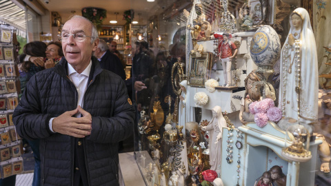El candidato del PSD, Luis Marques Mendes, el pasado martes en el santuario de Fátima, en Ourem.