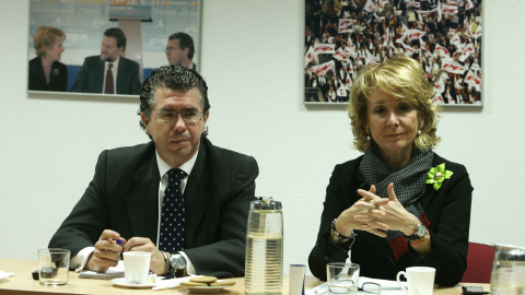 Imagen de archivo de Francisco Granados, exconsejero madrileño, y Esperanza Aguirre, expresidenta de la Comunidad de Madrid y exlíder del PP madrileño. Imagen de archivo de Francisco Granados, exconsejero madrileño, y Esperanza Aguirre, expresidenta de la Comunidad de Madrid y exlíder del PP madrileño.