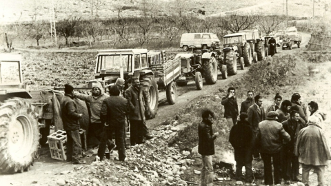 La invención de la tractorada: historia de un método de lucha