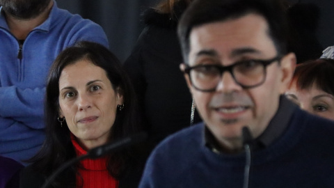 Gerardo Pisarello i la seva número dos a les primàries dels Comuns, Carolina Recio, aquest dimarts.