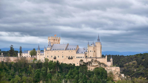El Alcázar de Segovia está considerado uno de los castillos más bonitos del mundo.