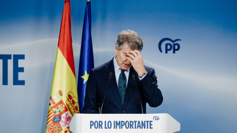 EuropaPress_7239102_presidente_partido_popular_alberto_nunez_feijoo_rueda_prensa_sede_pp_23 Feijóo comparece tras una reunión del PP para el seguimiento de los accidentes ferroviario.