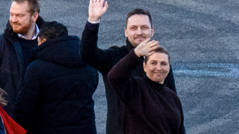 Mette Frederiksen y Jens-Frederik Nielsen Imagen de la líder danesa Mette Frederiksen y el presidente groenlandés, Jens-Frederik Nielsen.