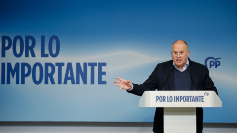 El PP pide la dimisión inmediata de Puente por "mentir" sobre el accidente de Adamuz | Público