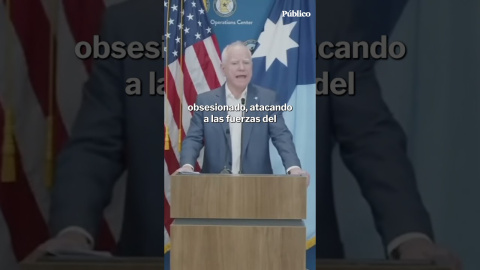 El gobernador de Minnesota, Tim Walz, en una rueda de prensa del domingo, cargó contra Donald Trump por “mancillar” el nombre de Alex Pretti, el hombre as3s1nad0 a tiros por un agente federal. La muerte de Pretti es la segunda en Minneapolis este mes, involucrando a agentes federales de inmigración (ICE).

Hace 18 años nacimos con un compromiso: hacer un periodismo útil para la sociedad. Solo podemos continuar con esta labor si contamos con el apoyo de personas como tú.

Únete a la comunidad de Público. 18 años no son nada… cuando nos queda tanto por contar. Periodismo incómodo para tiempos difíciles. https://bit.ly/3VylhmD


Periodismo, investigación y compromiso para construir un mundo más igualitario.
¡Suscríbete ya a nuestro canal!: https://bit.ly/2U8nM0q
Visita: https://www.publico.es
Síguenos en Facebook: https://www.facebook.com/diario.publico/
Síguenos en Twitter: https://twitter.com/publico_es
Síguenos en Instagram: https://www.instagram.com/publico.es
Síguenos en TikTok: https://www.tiktok.com/@publico_es
Síguenos en Bluesky: https://bsky.app/profile/publico.es
