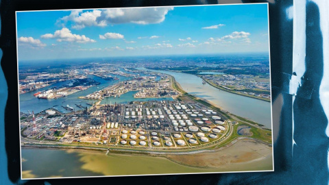 Planta de TotalEnergies en Amberes Vista aérea del complejo petroquímico de TotalEnergies en Amberes (Bélgica).