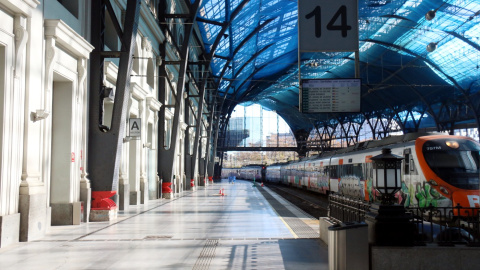 Andana de l'estació de França, a Barcelona, en una imatge d'arxiu. 01/01/2025 Andana de l'estació de França, a Barcelona, en una imatge d'arxiu.