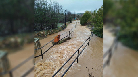 El desbordamiento de varios arroyos derriba 40 metros de muro en Chillón, con carreteras cortadas y puentes inundados El desbordamiento de varios arroyos derriba 40 metros de muro en Chillón, con carreteras cortadas y puentes inundados