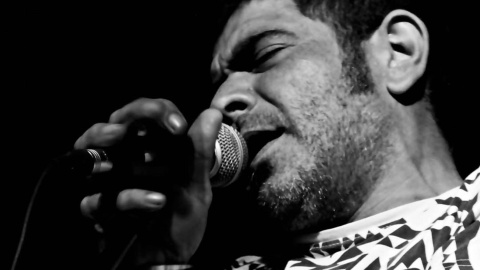 David de la Chica, Davile David de la Chica Santos, conocido artísticamente como 'Davile', coautor de varias canciones de Los Delinqüentes.