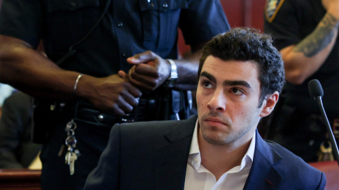 Luigi Mangione, en una audiencia probatoria en la Corte Suprema de Manhattan, en una imagen de archivo. Luigi Mangione, en una audiencia probatoria en la Corte Suprema de Manhattan, en una imagen de archivo.