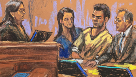 Boceto de sala de audiencias de Luigi Mangione con sus abogados Karen Friedman Agnifilo y Marc Agnifilo, junto a la jueza de distrito Margaret Garnett. Boceto de sala de audiencias de Luigi Mangione con sus abogados Karen Friedman Agnifilo y Marc Agnifilo, junto a la jueza de distrito Margaret Garnett.