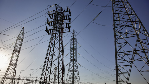 Una torre de alta tensión en Madrid. Una torre de alta tensión en Madrid.