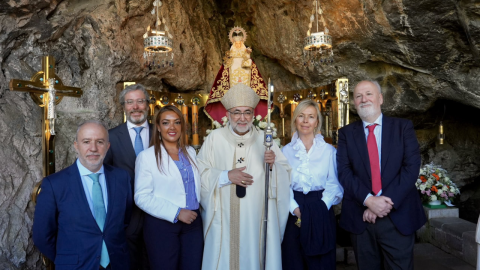 Rebelión católica: cien fieles piden al arzobispo que deje de “avergonzar a la Iglesia asturiana”