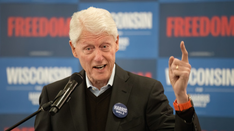 Foto de archivo de Bill Clinton en un discurso de campaña a favor de Kamala Harris. Foto de archivo de Bill Clinton en un discurso de campaña a favor de Kamala Harris.