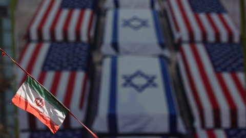 2026-01-31T134435Z_388066053_RC2BCJA7217L_RTRMADP_3_IRAN-CRISIS-USA EEUU busca mantener el sistema dentro del capitalismo global pero con una "nueva fachada" que reemplace a la actual teocracia de Irán