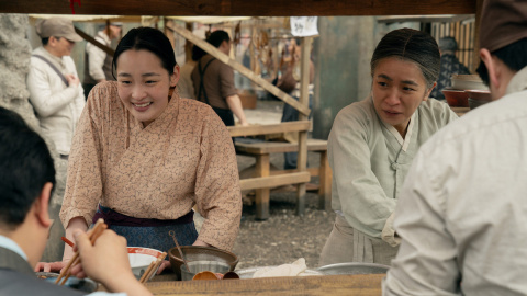 Minha Kim y Inji Jeong en 'Pachinko'.
