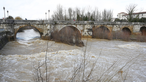 Borrascas Crecida río Bernesga Crecida del río Bernesga este jueves, a su paso por León (Castilla y León).