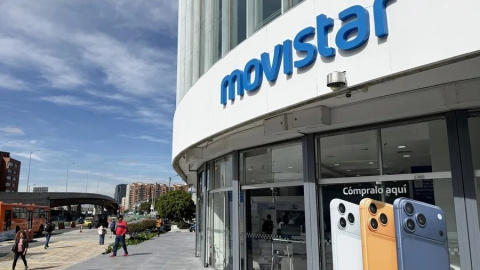 Fachada de un punto de atención de Movistar en Bogotá (Colombia). Fachada de un punto de atención de Movistar en Bogotá (Colombia).