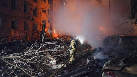 Bombardeo ruso en Ucrania Imagen que muestra el lugar del bombardeo ruso sobre una zona residencial en la ciudad de Kramatorsk.