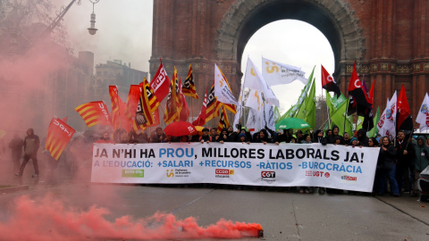 Imatge d'arxiu de la manifestació de docents a Barcelona a finals de gener