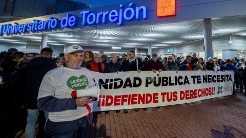 Imagen de archivo de manifestantes durante una concentración ante el Hospital de Torrejón.