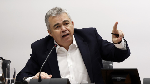 El exsecretario de Organización del PSOE, Santos Cerdán, en la comisión de investigación del Parlamento Foral sobre el 'caso Cerdán'. El exsecretario de Organización del PSOE, Santos Cerdán, en la comisión de investigación del Parlamento Foral sobre el 'caso Cerdán'.