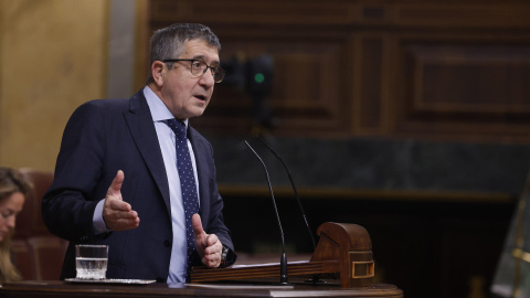 El portavoz del PSOE, Patxi López, durante su intervención en el pleno del Congreso. El portavoz del PSOE, Patxi López, durante su intervención en el pleno del Congreso.