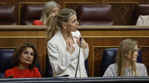 La vicepresidenta segunda y ministra de Trabajo y Economía Social, Yolanda Díaz interviene en el pleno del Congreso.