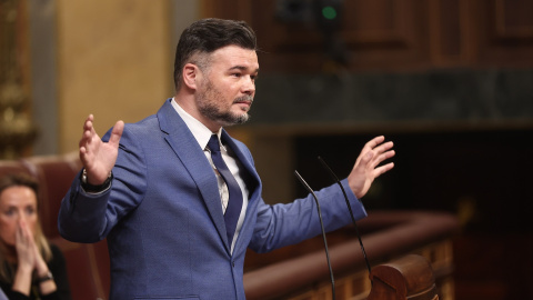 EuropaPress_7281671_portavoz_esquerra_republicana_catalunya_gabriel_rufian_sesion_control El portavoz de Esquerra Republicana de Catalunya, Gabriel Rufián, lanza una propuesta etérea de “unidad de la izquierda”