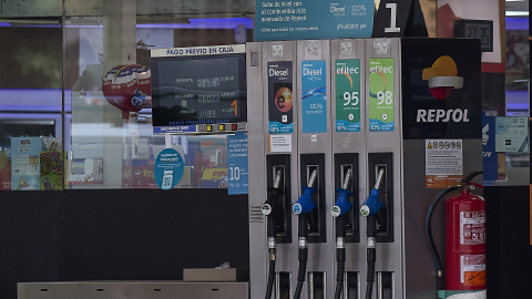 Gasolinera Imagen de archivo de surtidores de una gasolinera Repsol.