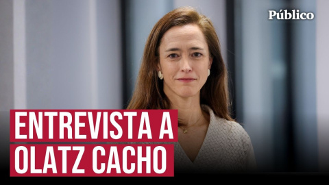 Desde la vuelta de Donald Trump a la Casa Blanca en enero de 2025, la democracia estadounidense se ha visto paulatinamente mermada. Es la conclusión a la que ha llegado la investigación Haciendo sonar las alarmas. Aumento de las prácticas autoritarias y erosión de los derechos humanos en Estados Unidos elaborada por Amnistía Internacional y publicada a finales de enero. El texto recopila y analiza los eventos que evidencian el retroceso de los derechos humanos y civiles en EEUU.


Hace 18 años nacimos con un compromiso: hacer un periodismo útil para la sociedad. Solo podemos continuar con esta labor si contamos con el apoyo de personas como tú.

Únete a la comunidad de Público. 18 años no son nada… cuando nos queda tanto por contar. Periodismo incómodo para tiempos difíciles. https://bit.ly/3VylhmD


Periodismo, investigación y compromiso para construir un mundo más igualitario.
¡Suscríbete ya a nuestro canal!: https://bit.ly/2U8nM0q
Visita: https://www.publico.es
Síguenos en Facebook: https://www.facebook.com/diario.publico/
Síguenos en Twitter: https://twitter.com/publico_es
Síguenos en Instagram: https://www.instagram.com/publico.es
Síguenos en TikTok: https://www.tiktok.com/@publico_es
Síguenos en Bluesky: https://bsky.app/profile/publico.es